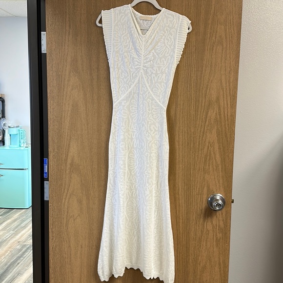 Milo Dress - Picture 4 of 8